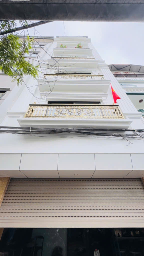 Bán tòa CCMN Tân Mai 90m x 8 tầng thang máy, Doanh thu trên 1 Tỷ/ năm. Ô tô kinh doanh DT. Giá hơn 21 tỷ